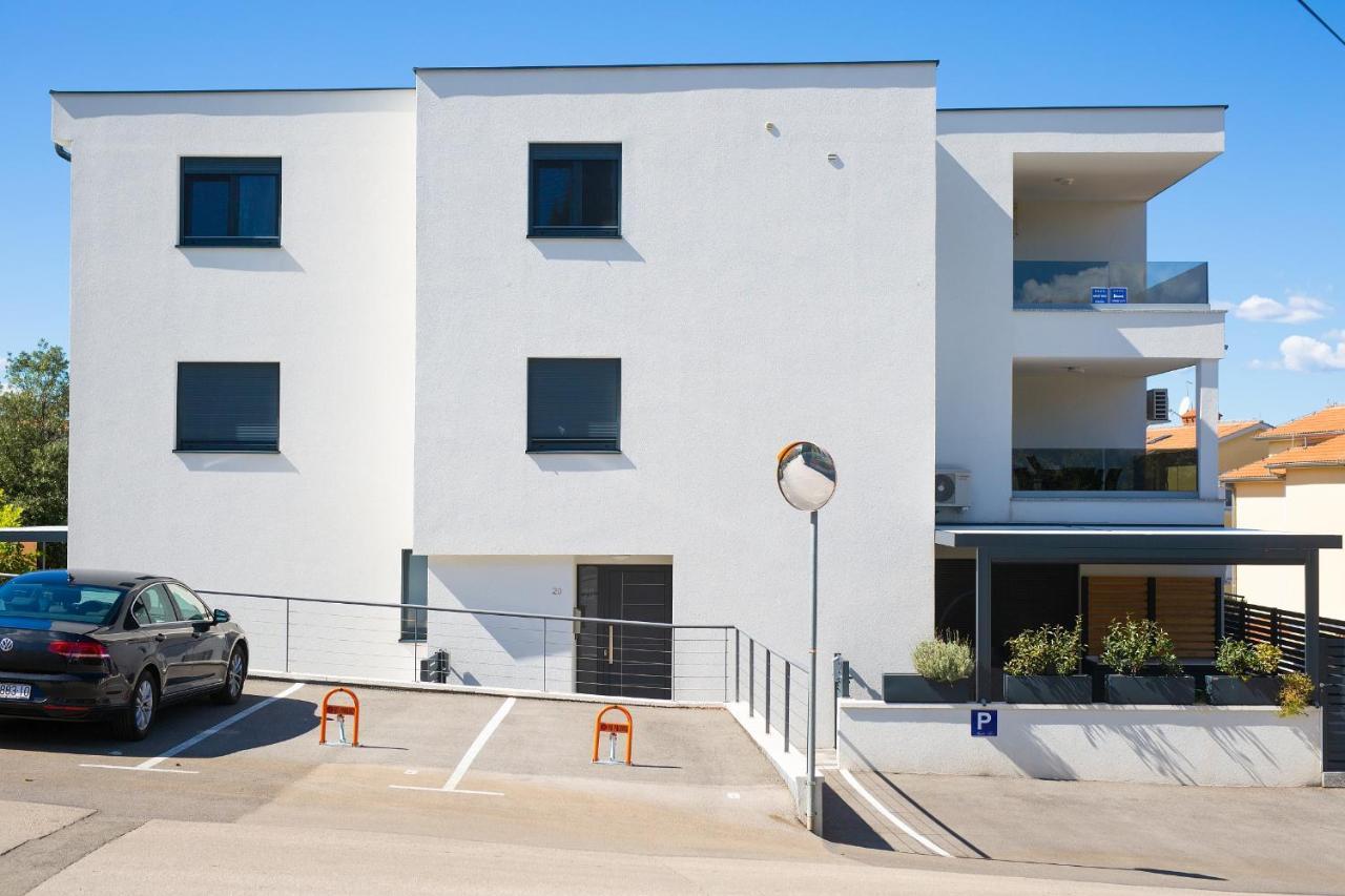 Apartments Nadica Deluxe Malinska Exteriér fotografie